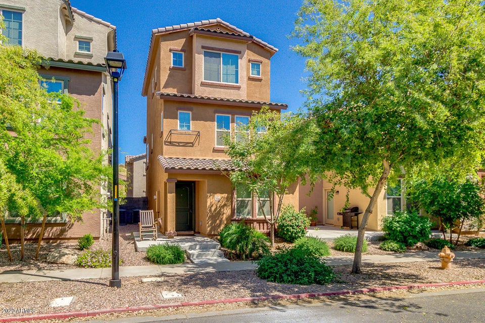 2051 N 77TH Lane Phoenix  - RE/MAX Professionals Phoenix Arizona Real Estate